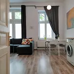 Cozy In Friedrichshain, 4 Quiet Guests Only *