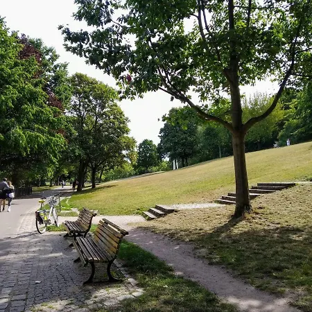 Appartamento Cozy In Friedrichshain, 4 Quiet Guests Only Berlino