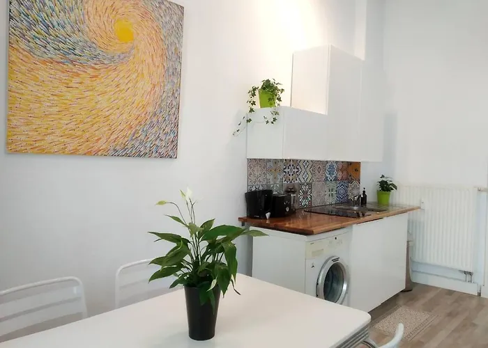 Cozy In Friedrichshain, 4 Quiet Guests Only Apartment *