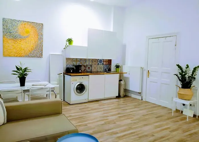 Cozy In Friedrichshain, 4 Quiet Guests Only Apartment