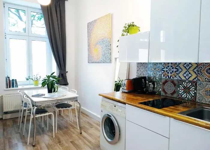 Cozy In Friedrichshain, 4 Quiet Guests Only Apartment *